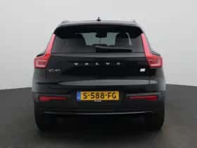 Volvo XC40 (2023) thumbnail 5