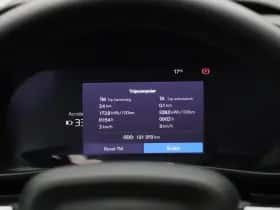 Volvo XC40 (2023) thumbnail 8
