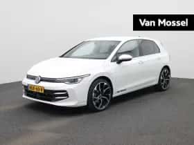 Volkswagen Golf (2025) thumbnail 1