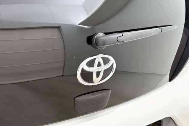 Toyota Aygo (2017) thumbnail 13