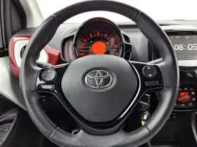 Toyota Aygo (2017) thumbnail 29