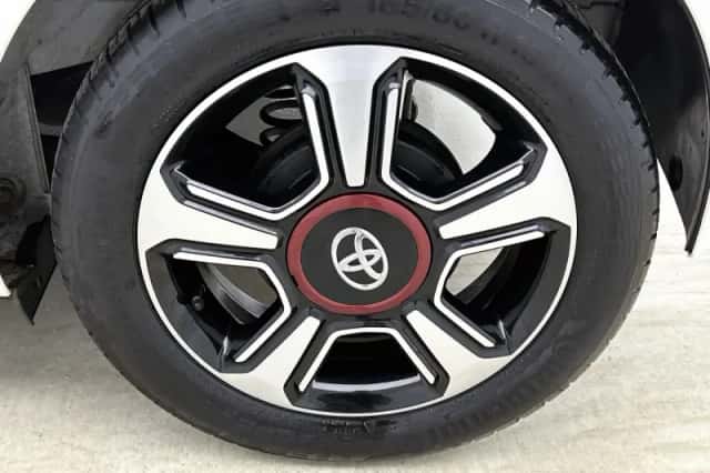 Toyota Aygo (2017) thumbnail 31
