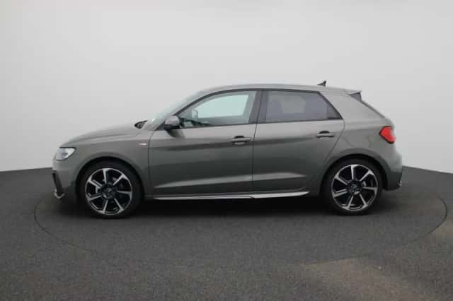 Audi A1 (2025) thumbnail 4