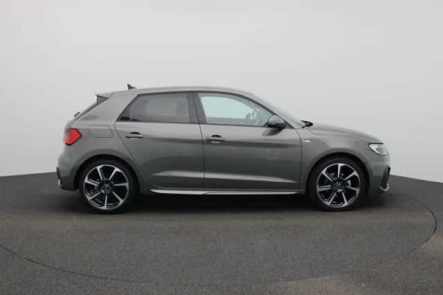 Audi A1 (2025) thumbnail 6