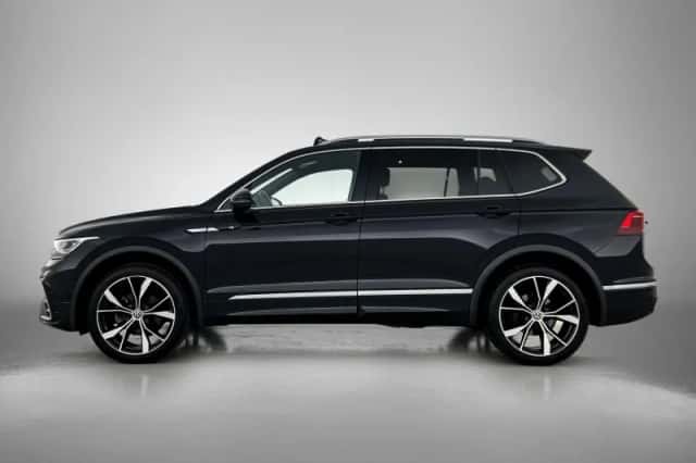 Volkswagen Tiguan (2022) thumbnail 2