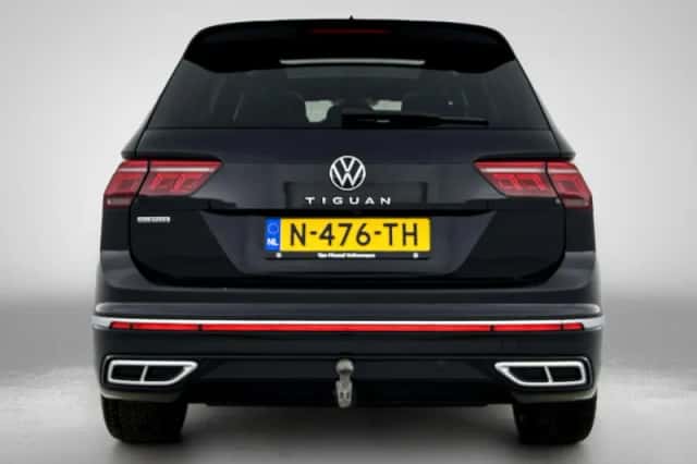 Volkswagen Tiguan (2022) thumbnail 3