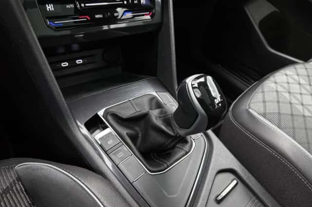 Volkswagen Tiguan (2022) thumbnail 25