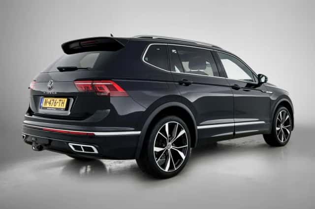 Volkswagen Tiguan (2022) thumbnail 4