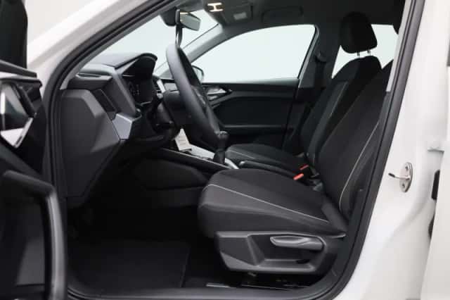 Audi A1 (2021) thumbnail 11