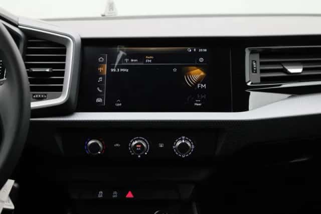 Audi A1 (2021) thumbnail 9