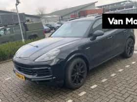 Porsche Cayenne (2019) thumbnail 1
