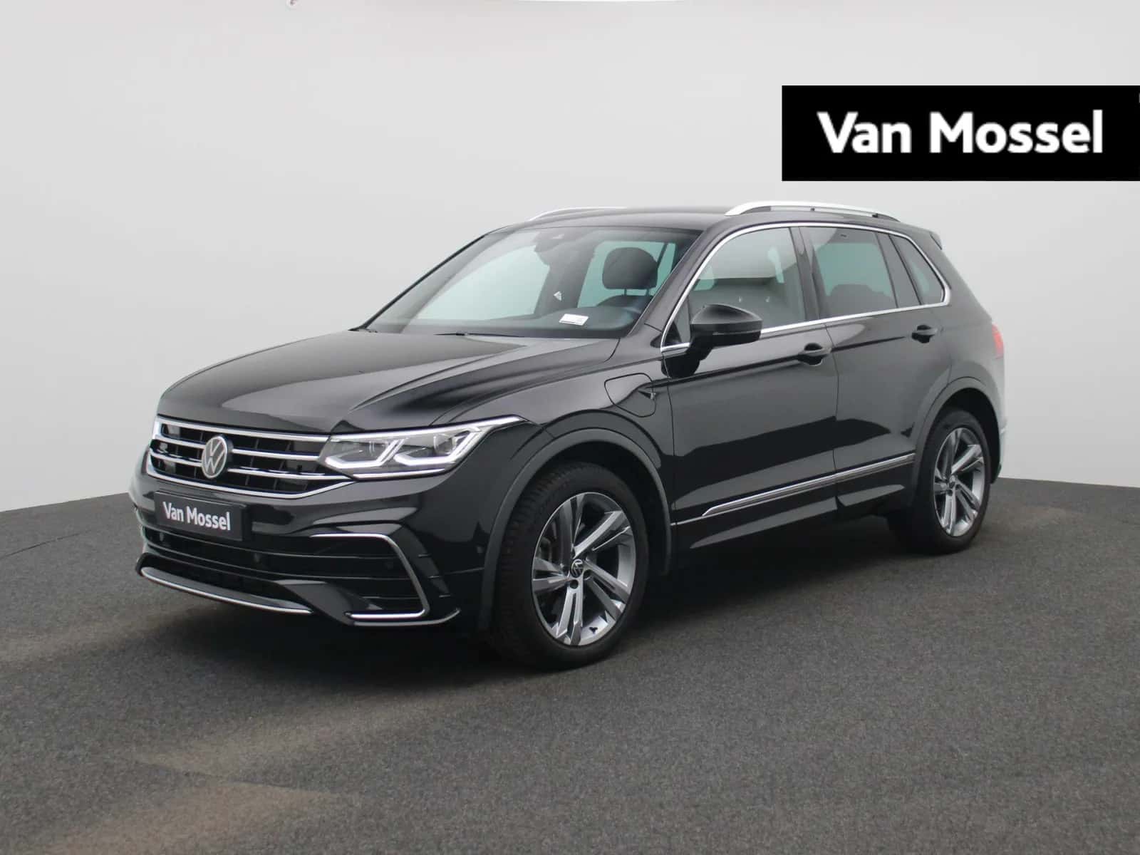 Volkswagen Tiguan (2022) — foto 1