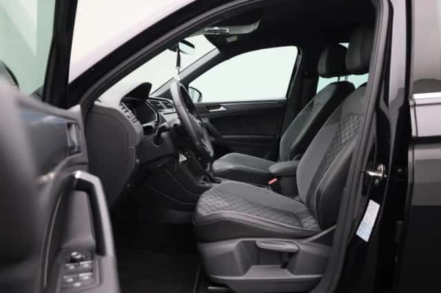 Volkswagen Tiguan (2022) thumbnail 11