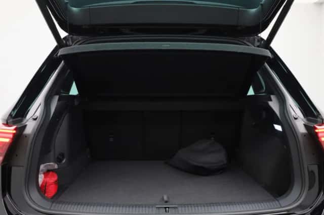 Volkswagen Tiguan (2022) thumbnail 14