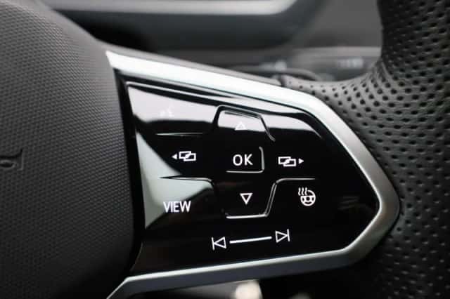 Volkswagen Tiguan (2022) thumbnail 24