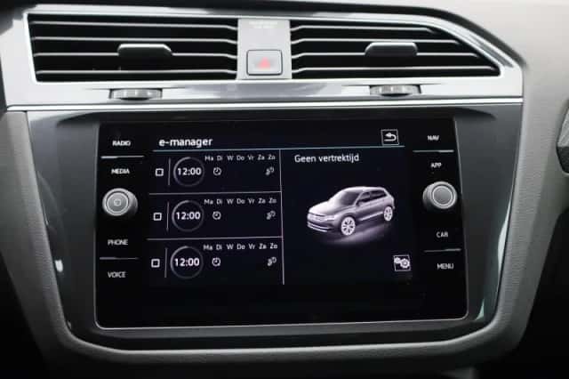 Volkswagen Tiguan (2022) thumbnail 28