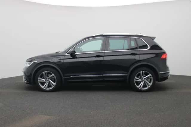 Volkswagen Tiguan (2022) thumbnail 4