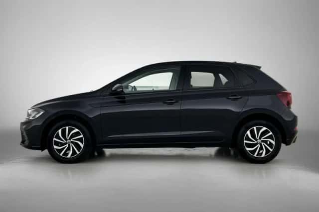 Volkswagen Polo (2022) thumbnail 2