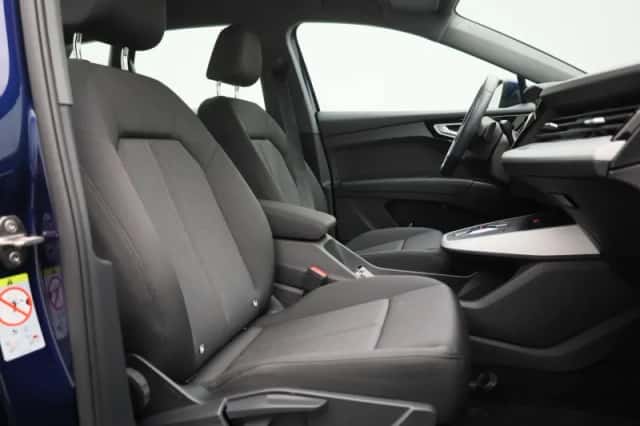 Audi Q4 e-tron (2023) thumbnail 36