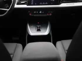 Audi Q4 e-tron (2023) thumbnail 10