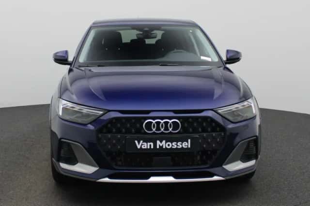 Audi A1 (2025) thumbnail 2