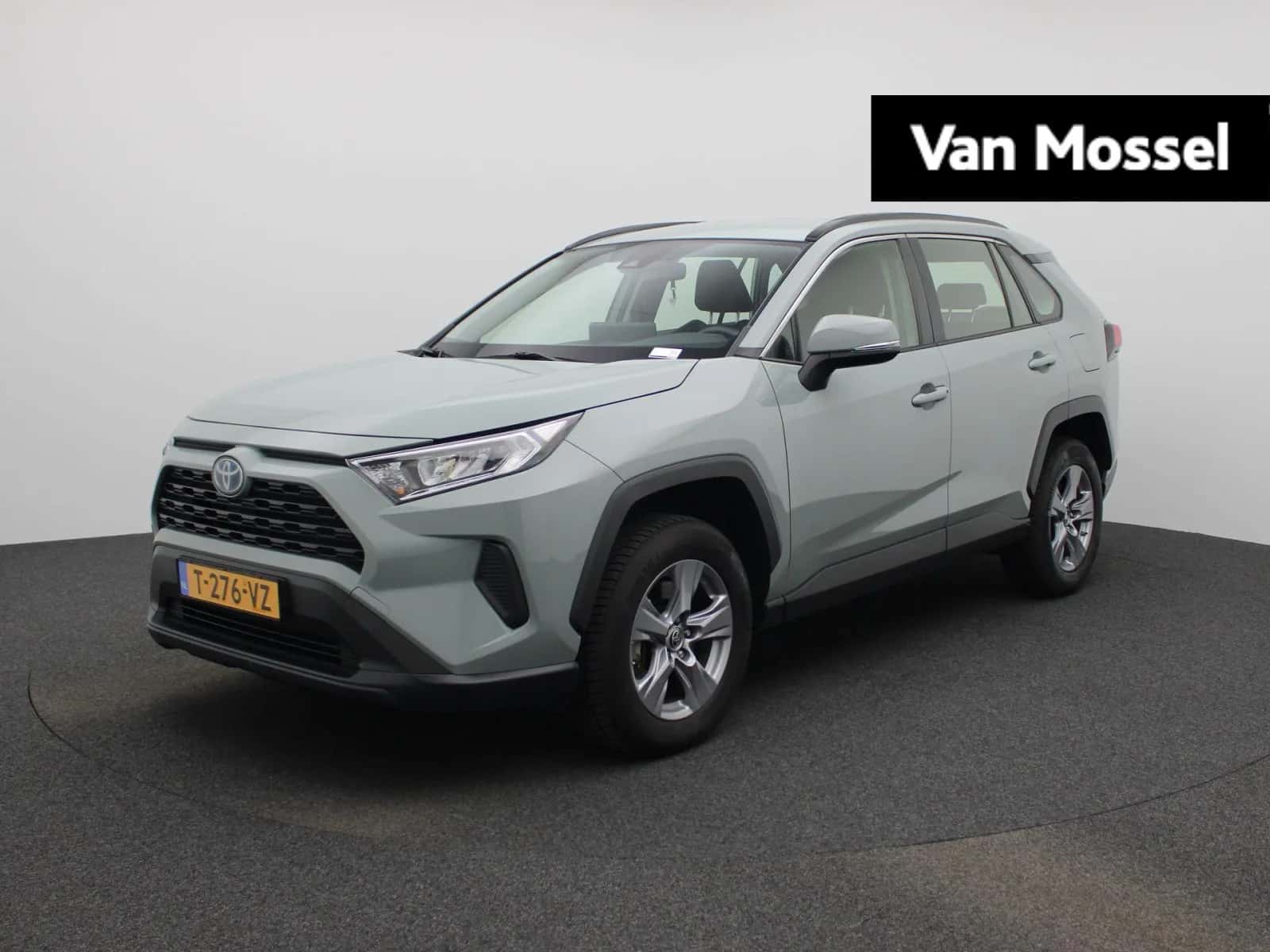 Toyota RAV4 (2023) — foto 1