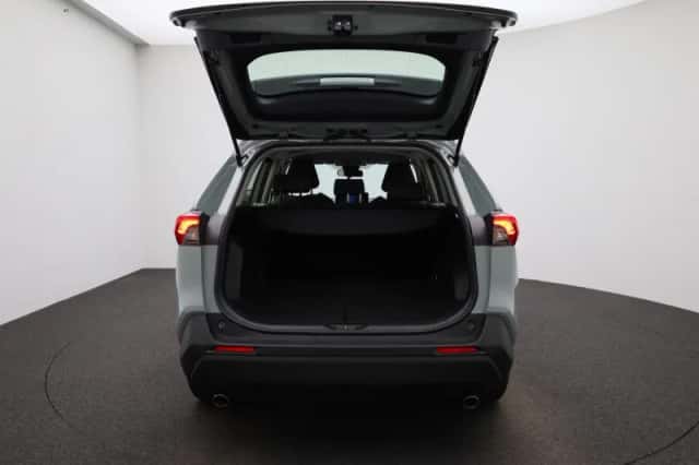 Toyota RAV4 (2023) thumbnail 11