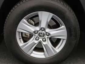 Toyota RAV4 (2023) thumbnail 12
