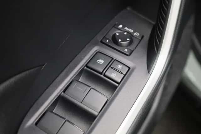 Toyota RAV4 (2023) thumbnail 25