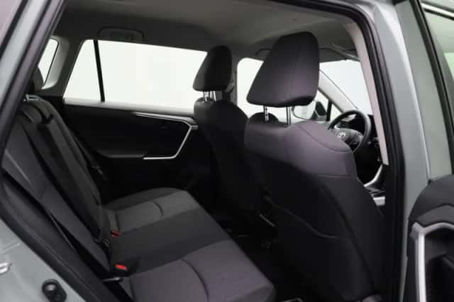 Toyota RAV4 (2023) thumbnail 30