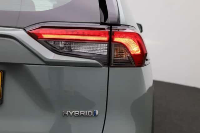 Toyota RAV4 (2023) thumbnail 32