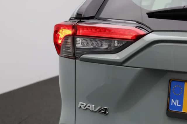 Toyota RAV4 (2023) thumbnail 34