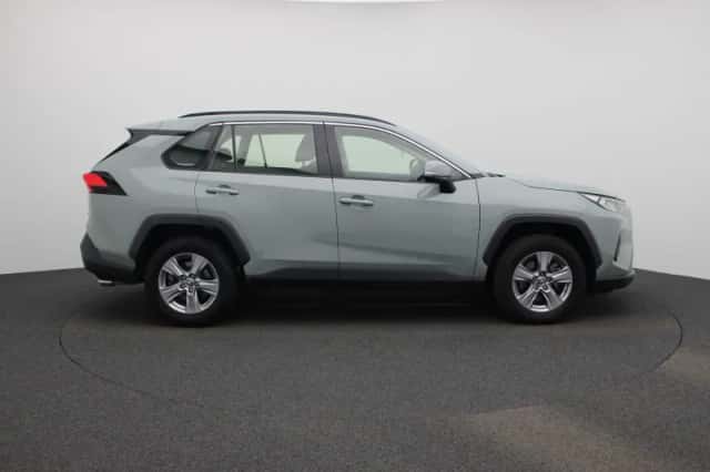 Toyota RAV4 (2023) thumbnail 6