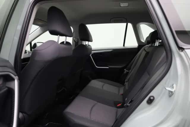 Toyota RAV4 (2023) thumbnail 10