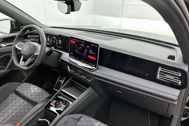 Volkswagen Tiguan (2025) thumbnail 29