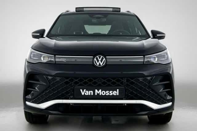 Volkswagen Tiguan (2025) thumbnail 5