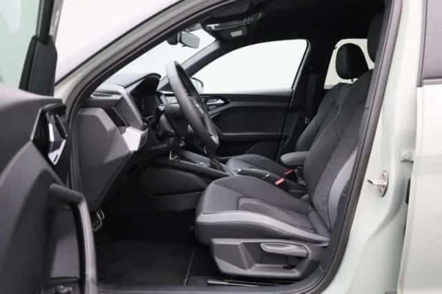 Audi A1 (2025) thumbnail 11