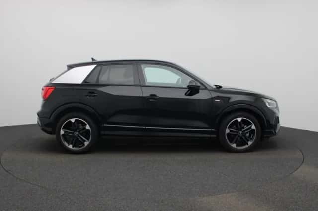 Audi Q2 (2025) thumbnail 6