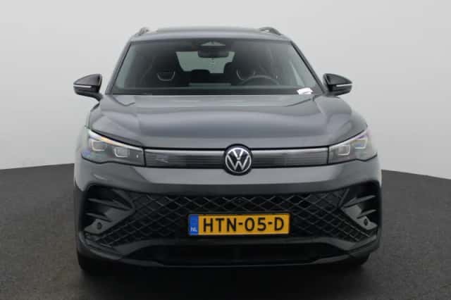 Volkswagen Tiguan (2025) thumbnail 3