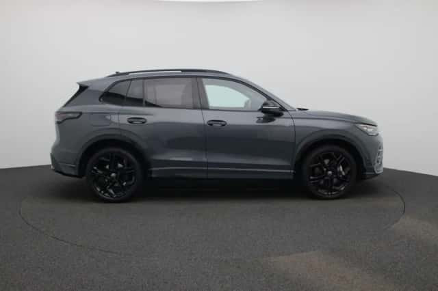 Volkswagen Tiguan (2025) thumbnail 6