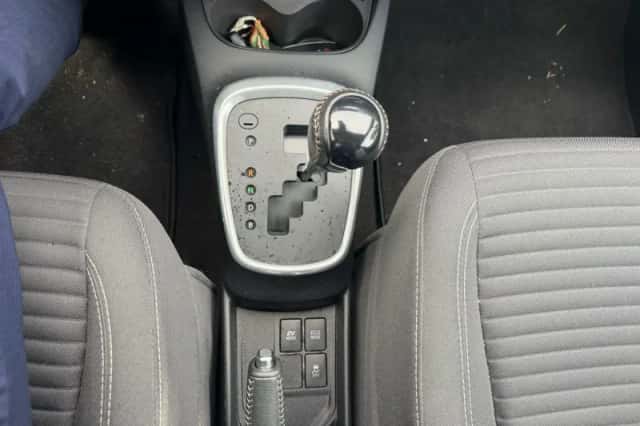 Toyota Yaris (2019) thumbnail 3