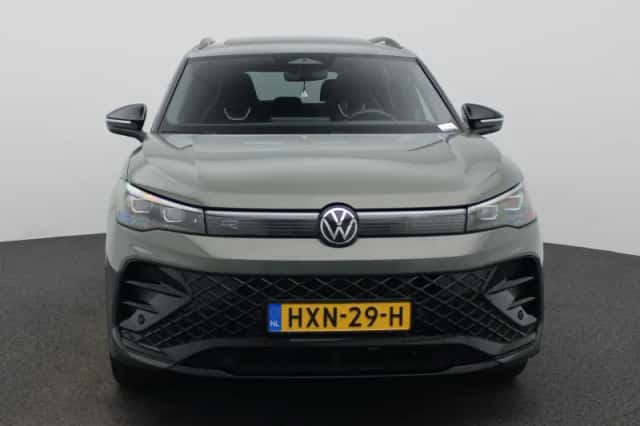 Volkswagen Tiguan (2025) thumbnail 3
