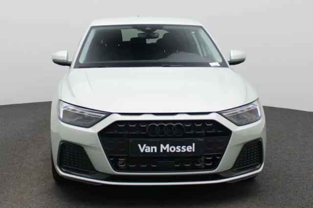 Audi A1 (2025) thumbnail 2
