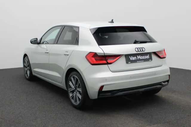 Audi A1 (2025) thumbnail 3