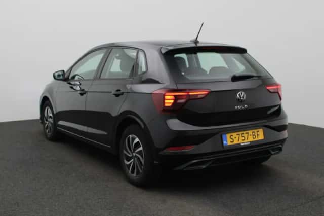 Volkswagen Polo (2022) thumbnail 2