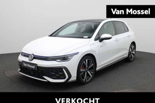 Volkswagen Golf (2025) thumbnail 1