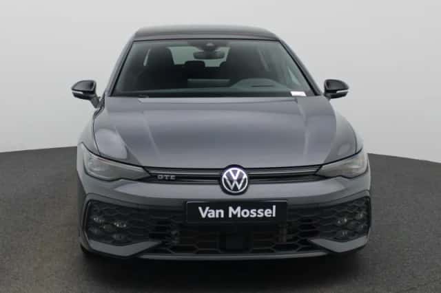 Volkswagen Golf (2025) thumbnail 3
