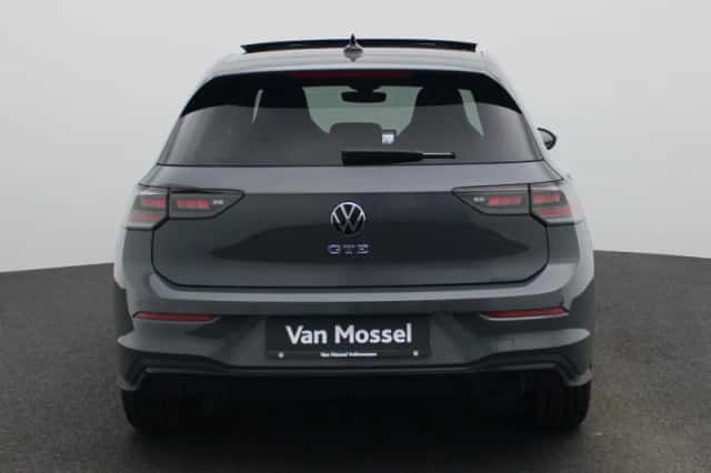 Volkswagen Golf (2025) thumbnail 5