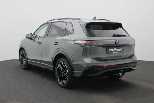Volkswagen Tiguan (2025) thumbnail 2