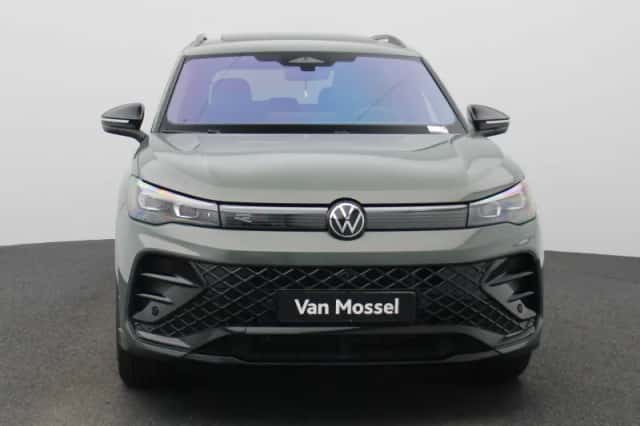 Volkswagen Tiguan (2025) thumbnail 3